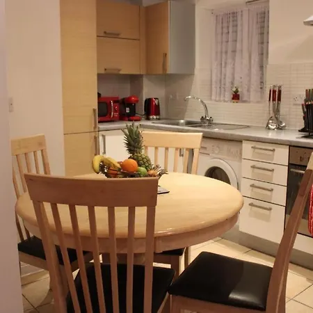Eldridge Court Apartment - 1 Bedroom